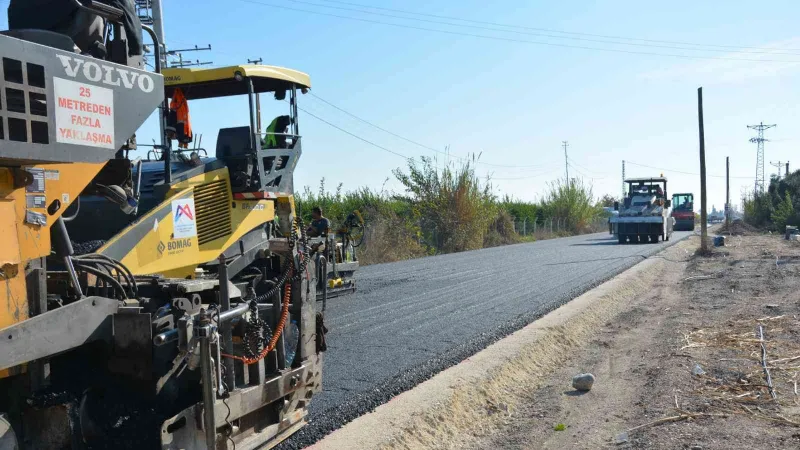 Büyükşehir, asfalt çalışmalarına Tarsus’ta devam ediyor