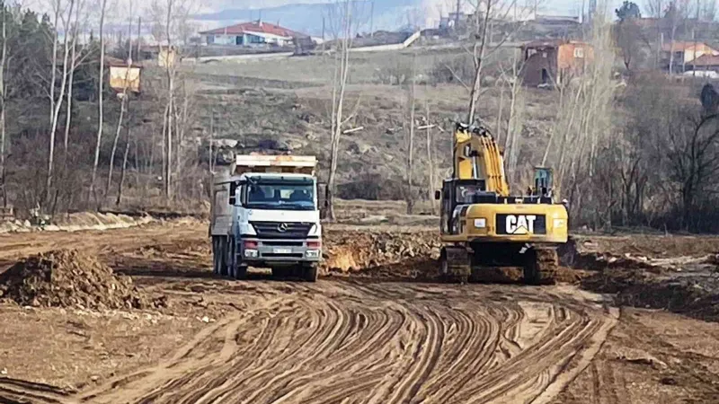 Hisarcık-Gediz karayolunda hummalı çalışma