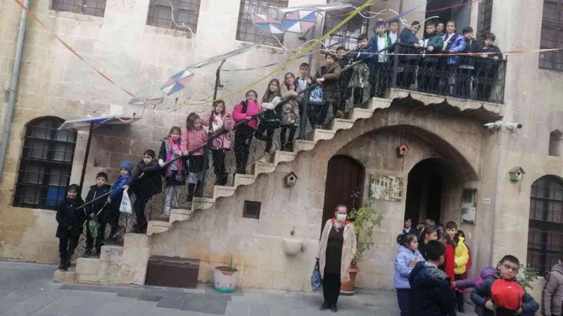 Minik öğrenciler Gaziantep’i mercek altına aldı