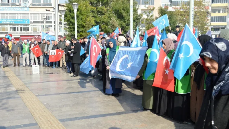 Doğu Türkistan’daki Çin zulmüne kınama