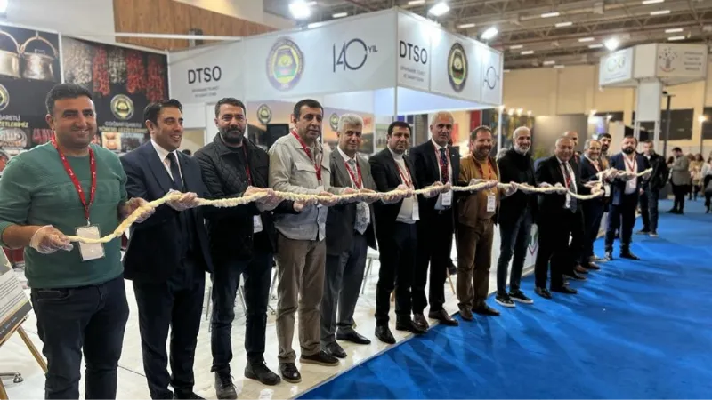 DTSO’dan İzmir’e 35 metrelik örgü peynir jesti