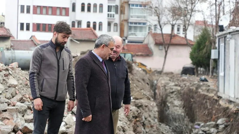 Kütahya 30 Ağustos İş Merkezi ve Zanaat Çarşısı inşaatında hafriyat çalışmaları başladı