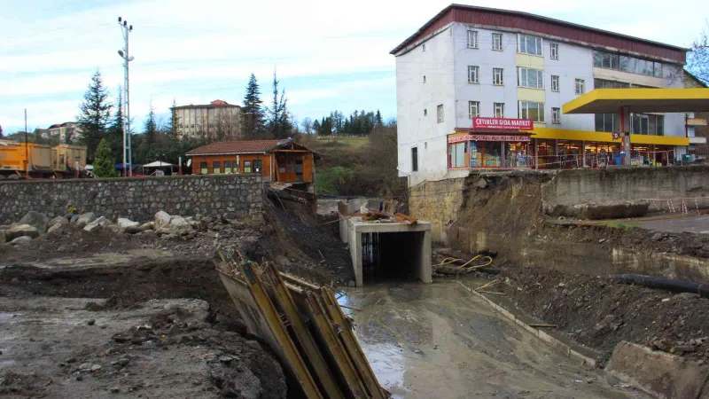 Ormanlı’da dere ıslah çalışmalarında sona gelindi