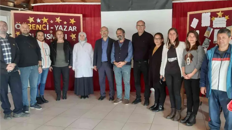 Köyceğiz’de yazar Kara öğrencilerle buluştu