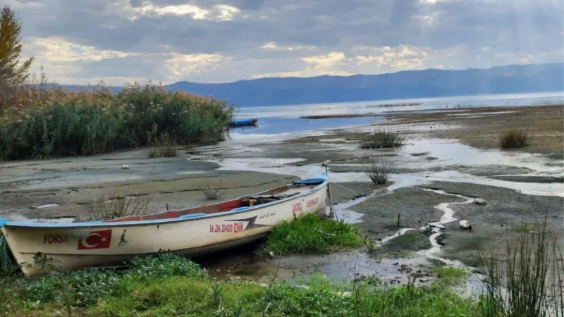 Tehlike çanları çalıyordu...DSİ İznik Gölü’nden su alınmasını kısıtladı