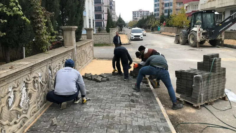 Yeni Mahallede kaldırım düzenleme çalışması