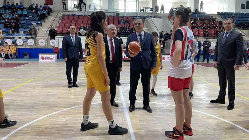 Huzur ortamının sağlandığı Hakkari’de spora ilgi arttı