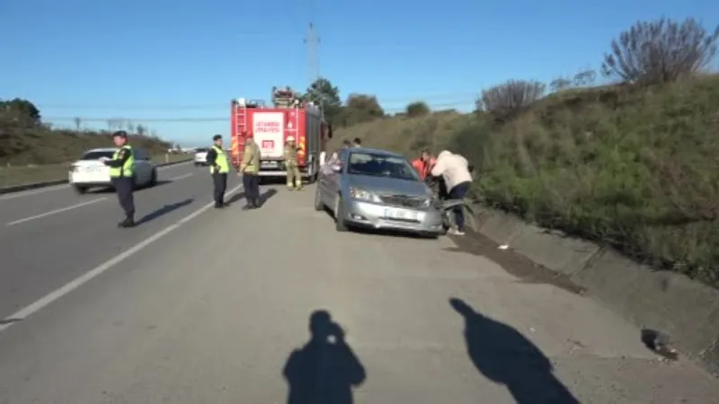 Pendik’te otomobil ile kamyonet çarpıştı: 1 yaralı