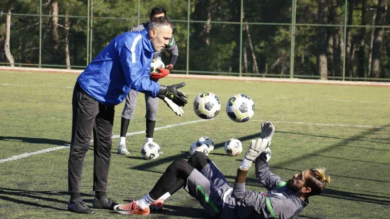 Yeşilçınarspor kritik maça 3 puan parolası ile hazırlanıyor