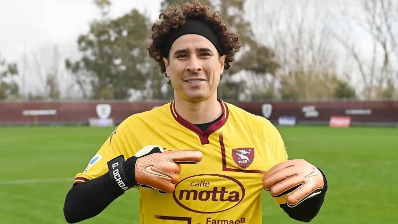 Guillermo Ochoa, Salernitana’ya transfer oldu