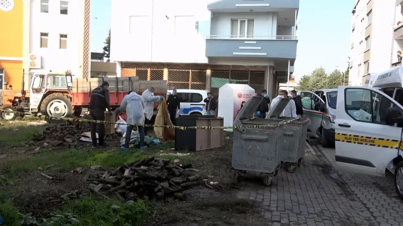 Sandık içerisinde kokmuş erkek cesedi bulundu