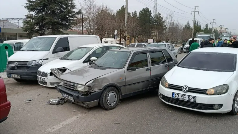 Tavşanlı’da zincirleme trafik kazası: 1 yaralı