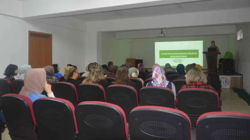 Özel öğrencilerin ailelerine sağlıklı beslenme semineri