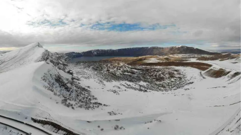 UNESCO’ya aday Nemrut Kalderasında göz kamaştıran kar manzaraları