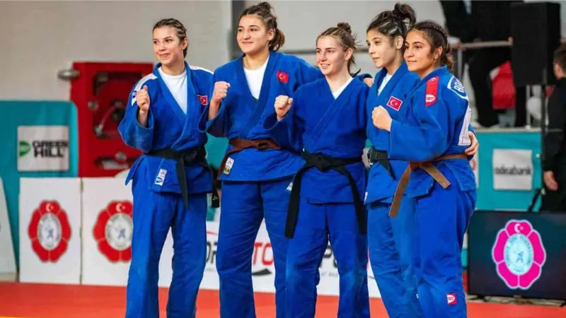 Denizlili Kadın Judo Takımı Avrupa Golden Lig’de