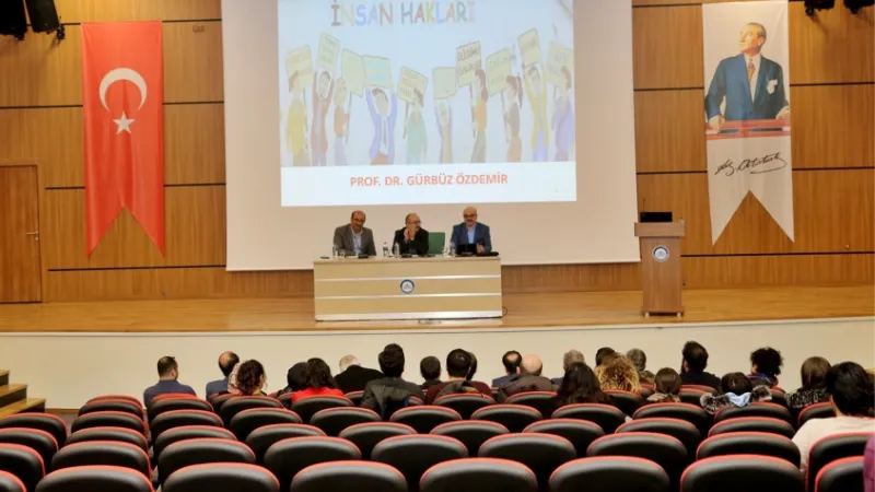 Modern dünyada ve İslam’da insan hakları panelde ele alındı