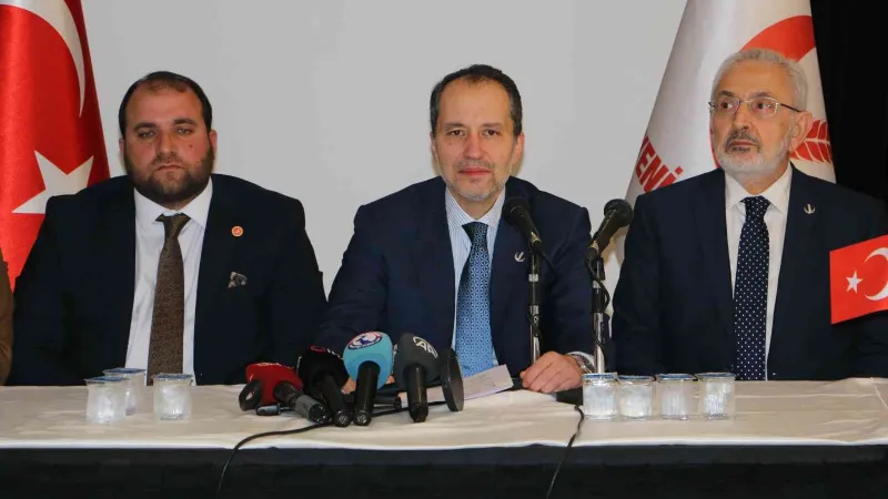 Fatih Erbakan: “6’lı masanın ayaklarından çatırtılar geliyor”
