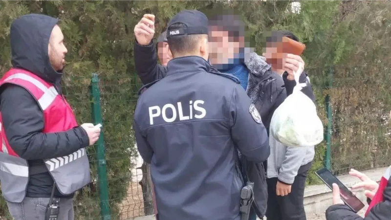 Erzincan’da okul önlerinde denetimler sürüyor