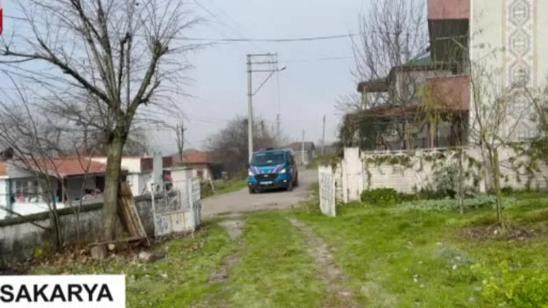 Sakaryalı nineden Bayburt’ta görev yapan Mehmetçiğe çorap hediyesi