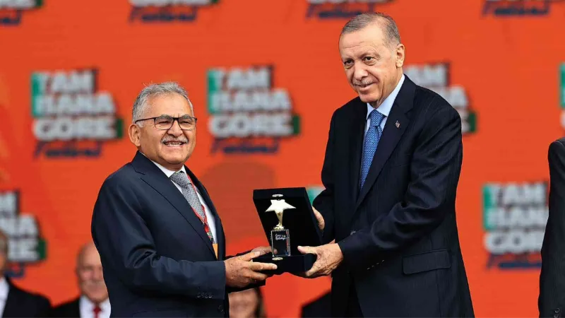 Başkan Büyükkılıç ile Büyükşehir, 1 yılda 11 ödül aldı