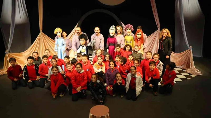 Antalya Şehir Tiyatroları her hafta çocuklarla buluşuyor