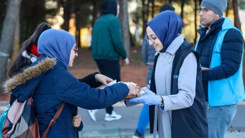 Genç Kuşak final haftasında öğrencilerin yanında