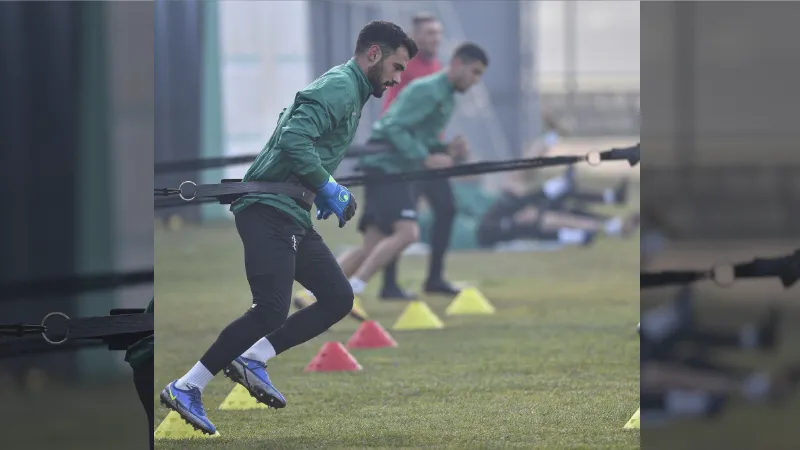 Bursaspor topa sahip olma çalışması yaptı