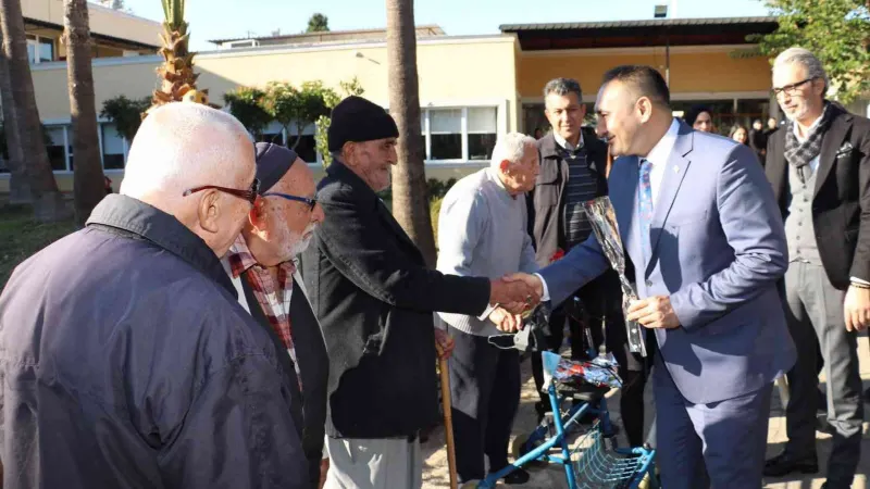 Başkan Yılmaz, huzurevi sakinlerinin yeni yılını kutladı