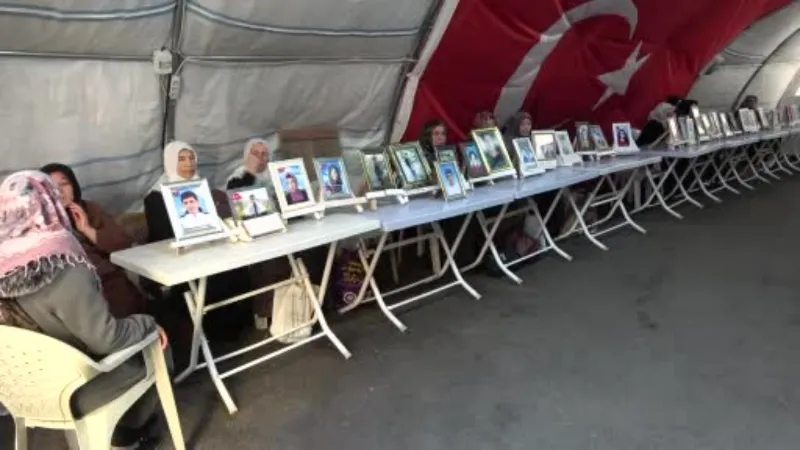 Terör mağduru aileler, bin 222 gündür evlatlarını HDP’den istiyor