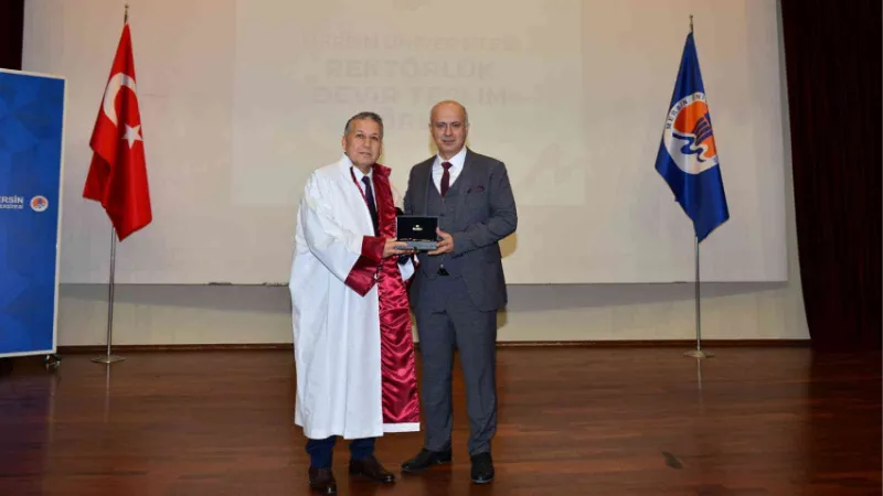 Mersin Üniversitesinin yeni rektörü Prof.Dr. Erol Yaşar görevi devraldı