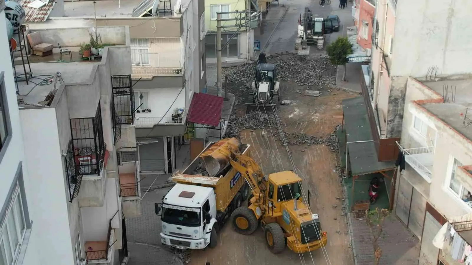 Güneş Mahallesindeki yol çilesi bitiyor