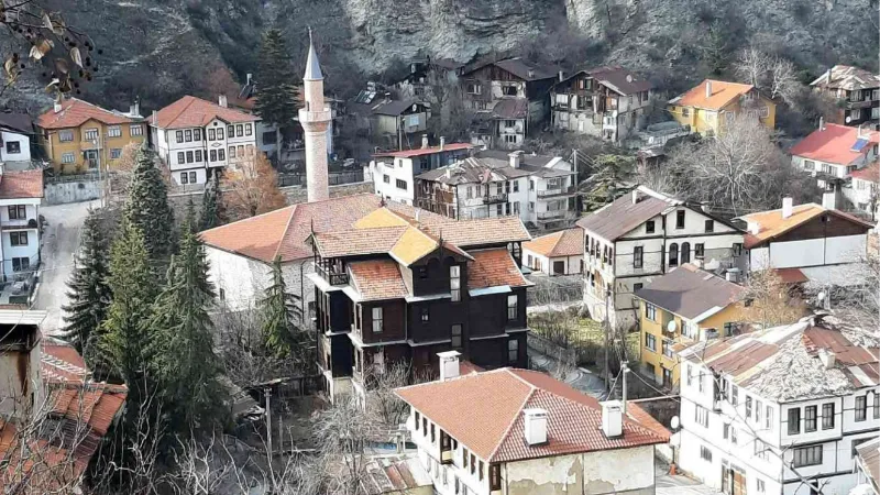 "Sakin şehir" ünvanlı Mudurnu, kültür turizmini sevenlerin ilgisini çekiyor