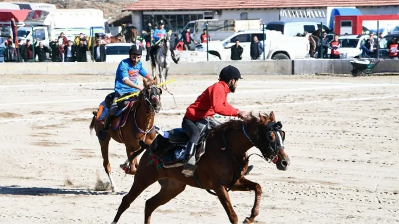 Geleneksel Atlı Cirit Turnuvası başladı