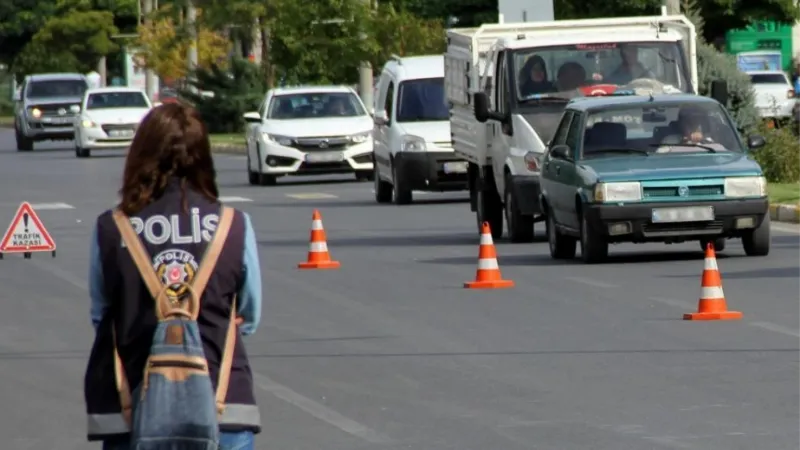 Bayburt’ta trafiğe kayıtlı araç sayısı aralık ayı sonu itibarıyla 16 bin 425 oldu