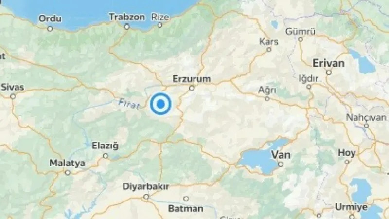 Erzincan’da gece hafif şiddetli 3 deprem yaşandı