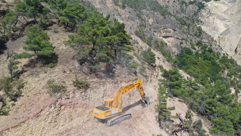 Kırsalda su ve kanalizasyon sorunu yaşayan yerler bir bir çözüme kavuşturuluyor