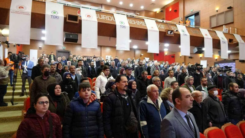 Burdur’da TOKİ kuraları çekildi, bin 116 konutun hak sahipleri belli oldu