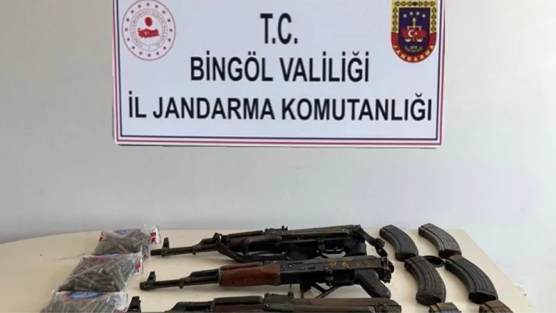 Bingöl’de toprağa gömülü 3 adet tüfek ele geçirildi