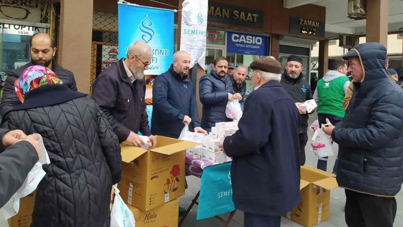 Balıkesir’de 24 bin paket kandil simidi dağıtıldı