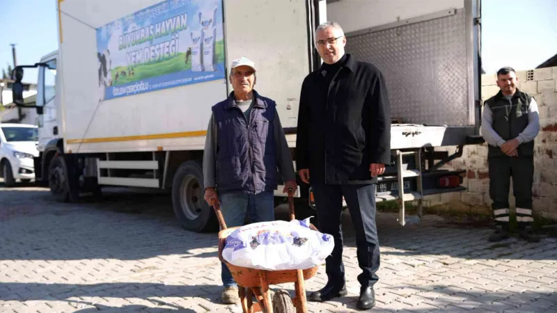Aydın Büyükşehir Belediyesi’nden küçük aile işletmelerine yem desteği sürüyor
