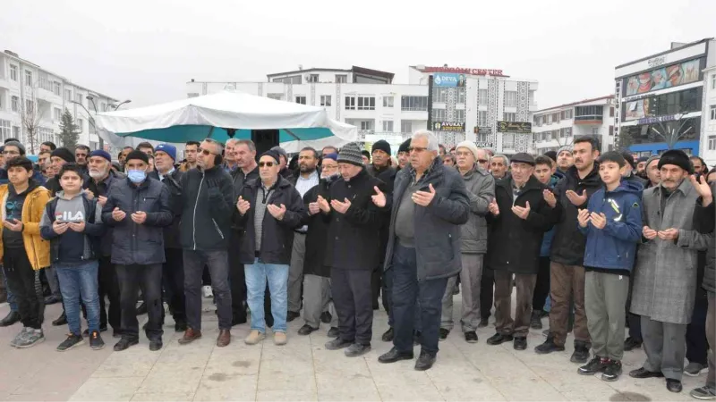 Sorgun’da Kur’an-ı Kerim’i yakma girişimi protesto edildi