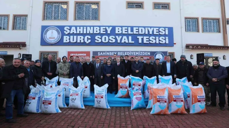 Şahinbey’de yem dağıtımı sürüyor