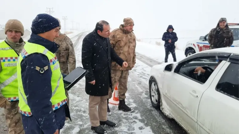 Kaymakam Türker’den sürücülere kar lastiği ve zincir uyarısı