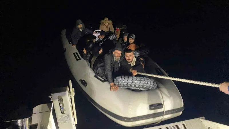 Bodrum’da 17 düzensiz göçmen kurtarıldı