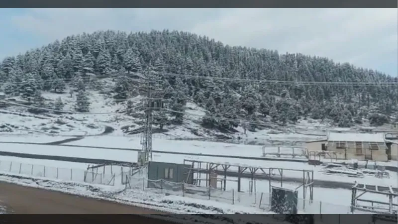 Kış yeni geldi: Adana’da da karla mücadele başladı