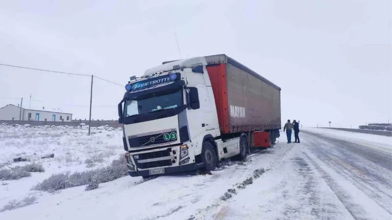 Iğdır’da kar yağışı kazayı da beraberinde getirdi