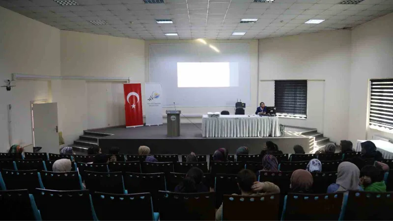 Van’da ‘Kanser Türleri ve Erken Tanı’ semineri düzenlendi