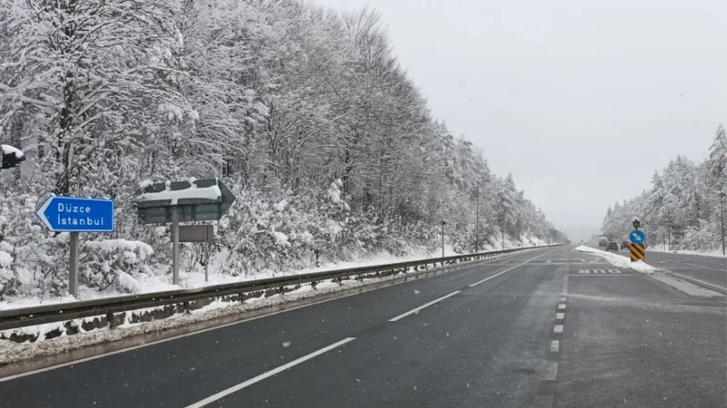 Bolu Dağı’na kar yağışı etkili oluyor