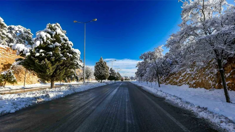 Gaziantep’te karla mücadele sürdürüyor