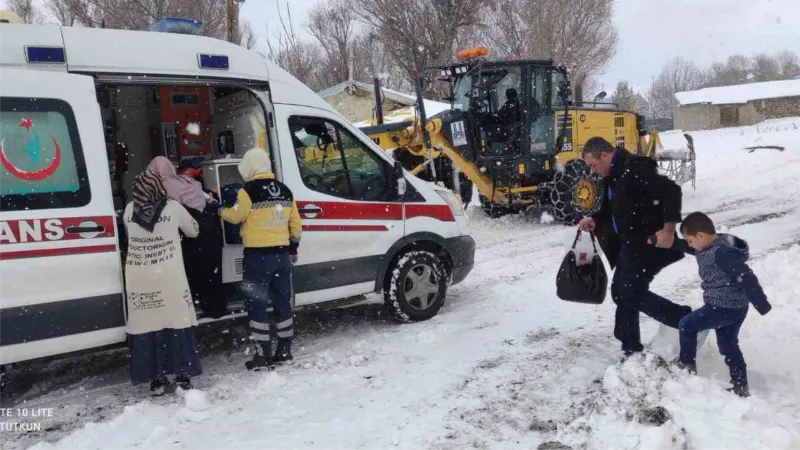 Büyükşehir’den nefes kesen hasta kurtarma operasyonları